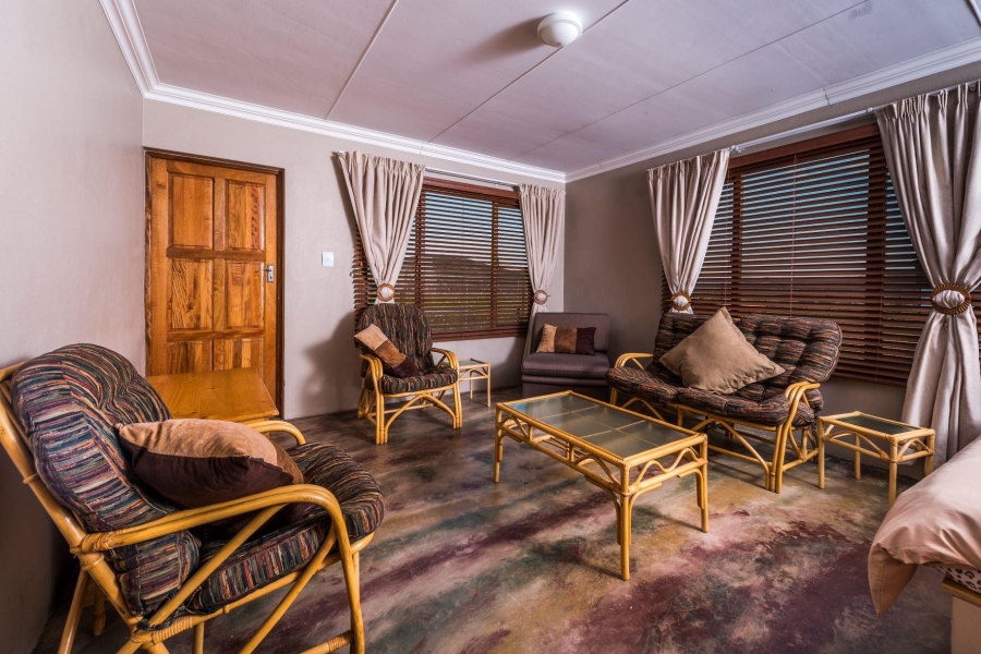 Commercial Property for Sale in Willowmore Eastern Cape